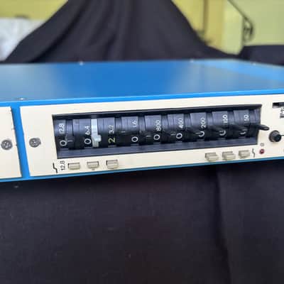 Sphere 920 Graphic Equalizer Racked Pair image 4