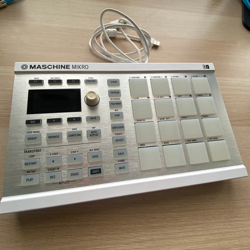 Native Instruments Maschine Mikro MKII 2010s - White image 1