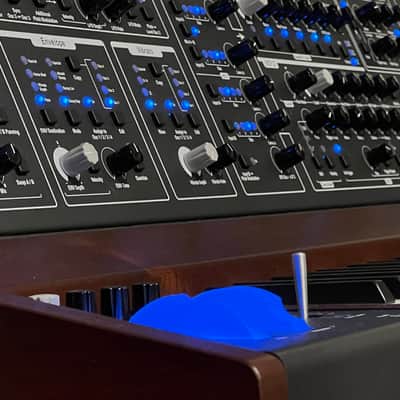 Schmidt Eight Voice - TRUE ANALOG 4 Oscillator per voice Descrete component Polyphonic Synthesizer image 1