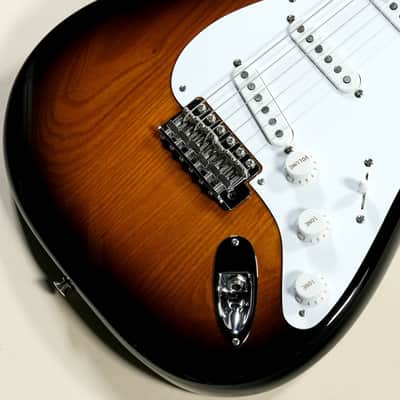 Fender 70th Anniversary American Vintage II 1954 Stratocaster 2-Color Sunburst [V700929] (06/11) image 7