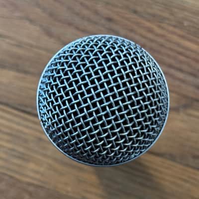 Shure SM58 Handheld Cardioid Dynamic Microphone with Clip and Pouch. image 3
