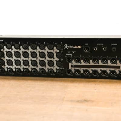 Mackie DL32R 32-Channel Wireless Digital Mixer w/ Dante Expansion Card CG01TJ6