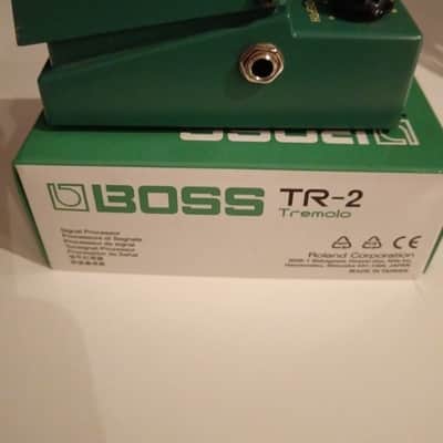 Boss TR-2 Tremolo (Silver Label) 1997 - Present - Green image 3