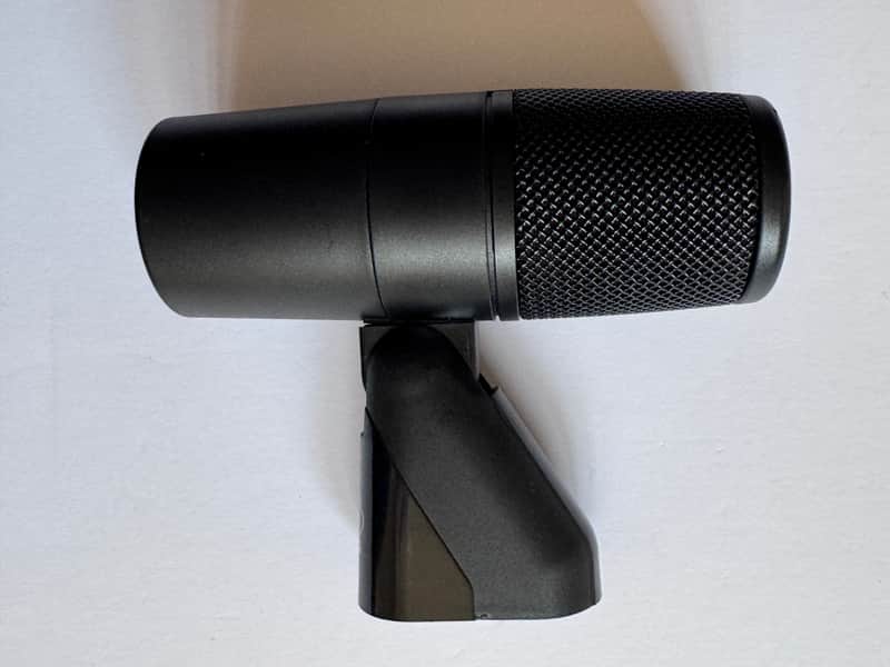 D550 Emotion Dynamic Microphone, Cardioid - Black image 1