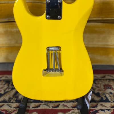 Custom Build Strat-Style w/bag - Yellow Transparent image 5