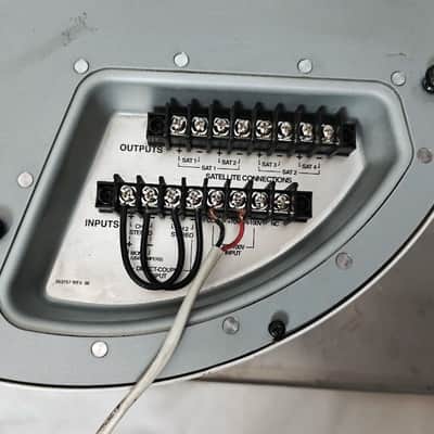Bose FreeSpace 3 Series II Bass Module White w/ Ceiling Mount 16W image 4