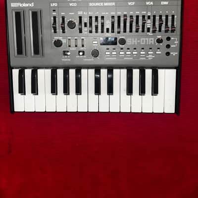 Roland SH-01A Boutique Series Synthesizer Module with K-25m Keyboard 2017 - Present - Gray