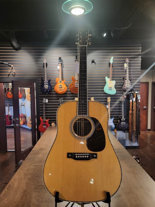 Martin Standard Series D-42 2025 - Present - Natural image 1