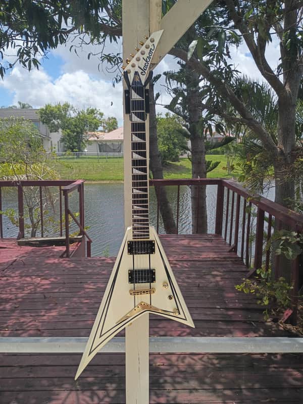 Jackson Pro Series RRT-3 Rhoads 2014 - Present - Ivory with Black Pinstripes image 1
