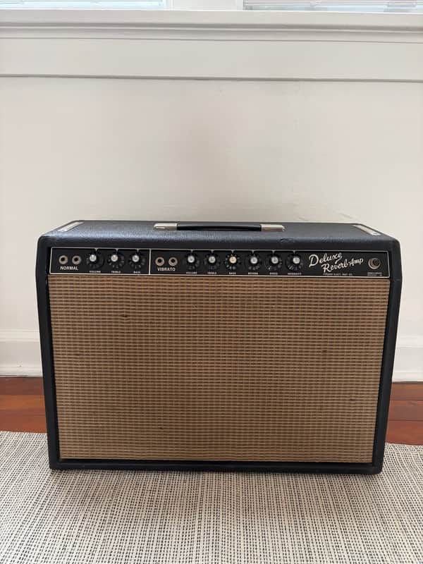 Fender Deluxe Reverb 2-Channel 22-Watt 1x12" Guitar Combo