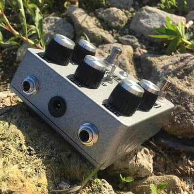 Futile Art FX Custom Shop ⛰️ Monolith Fuzz of Doom w. Boost & Tone Switch Mod Stoned-Grey Hammertone image 7