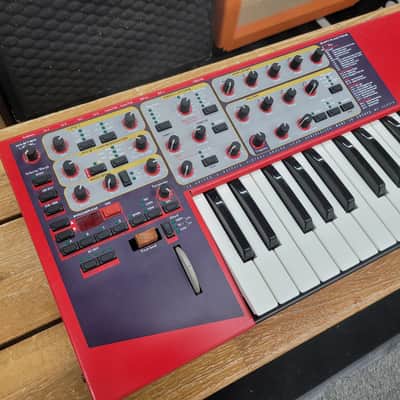 Nord Lead 2 49-Key 12-Voice Polyphonic Synthesizer - Red image 3