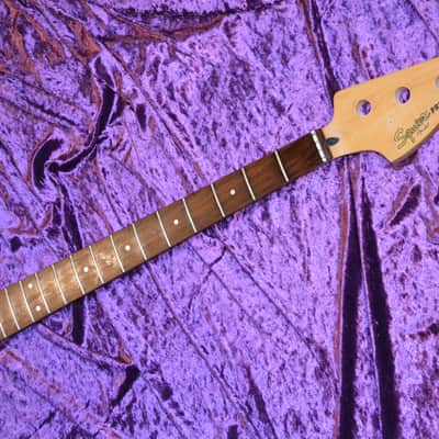 Immagine Fender / Squier Precision Bass Neck 2003 * has a nice maple neck with a fingerboard made from a thick slab of rosewood * a top quality and very rare bass neck * - 1