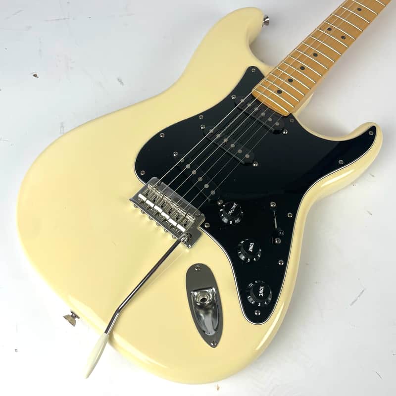 Fender American Standard Stratocaster with Maple Fretboard 2008 - 2012 - Olympic White    Super Clean , W Fender HSC image 1