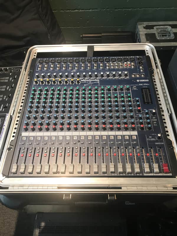 Yamaha MG206C 20 Channel Mixer 2010s - Blue image 1