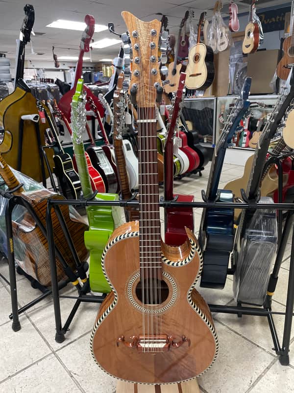 hand made bajo  quinto  2021 Natural image 1