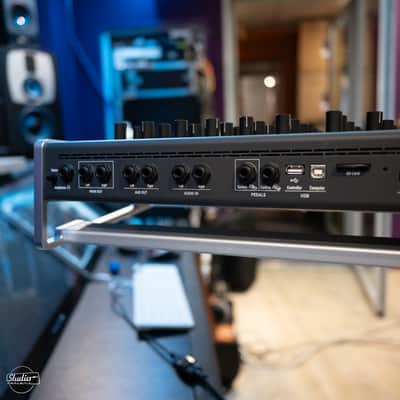 Waldorf Quantum 61-Key Hybrid Synthesizer image 9
