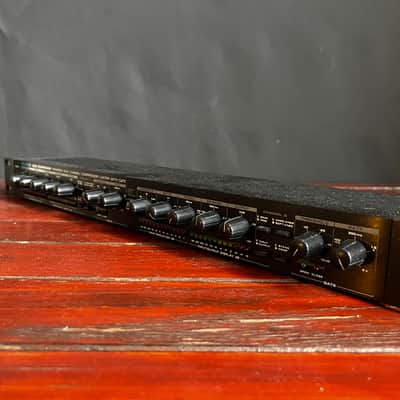 Alesis 3630 Compressor image 2