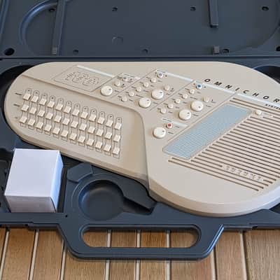 Suzuki OM-100 Omnichord w/ Case *serviced* image 7
