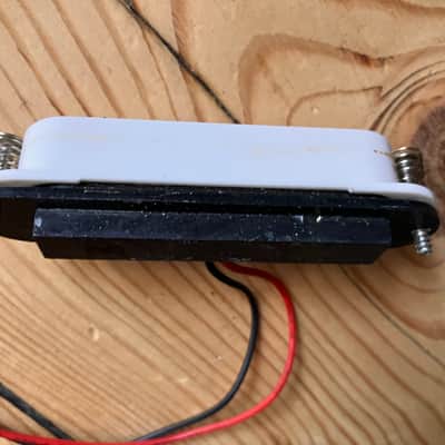 Peavey Raptor Plus Electric Guitar Middle Pickup Wide Pole Pieces image 5