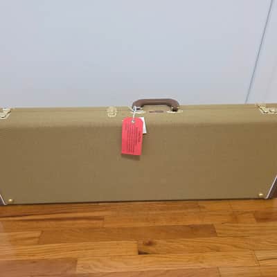 Fender Classic Series Wood Stratocaster / Telecaster Case 2026 image 3