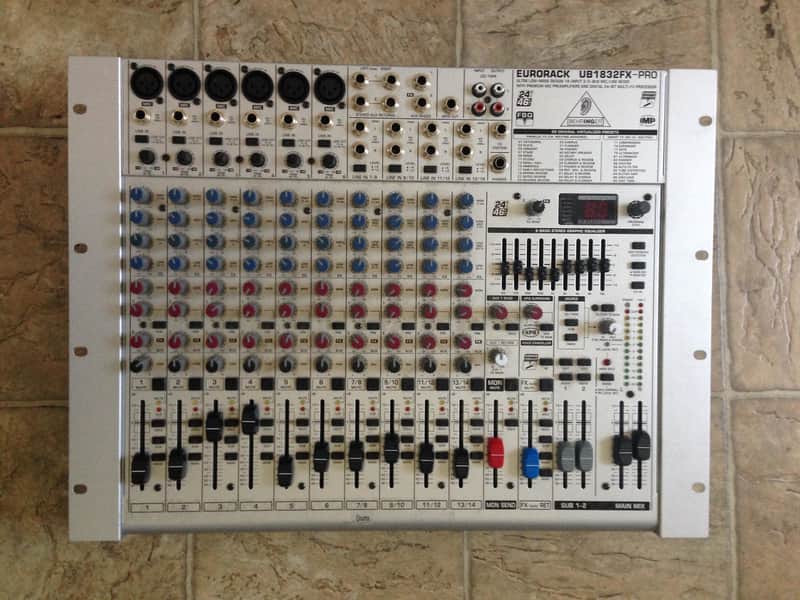 Behringer Eurorack UB1832FX-Pro 18-Input 3/2-Bus Mic / Line Mixer