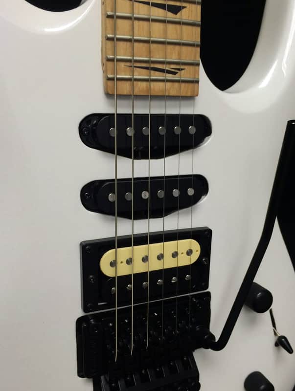 Kramer SC211 Striker Custom Floyd Rose Electric Guitar - Pearl