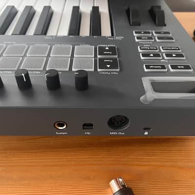 Immagine Novation FLkey 49 MIDI Keyboard Controller 2023 - Present - Black - 6