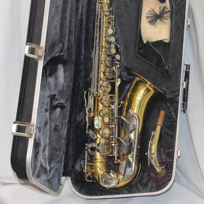 Conn 20M Alto Saxophone w/Case - Brass image 13