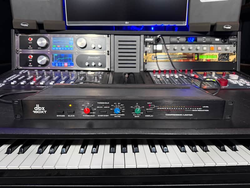 dbx 160XT Compressor / Limiter with Jensen Transformer Upgrade image 1