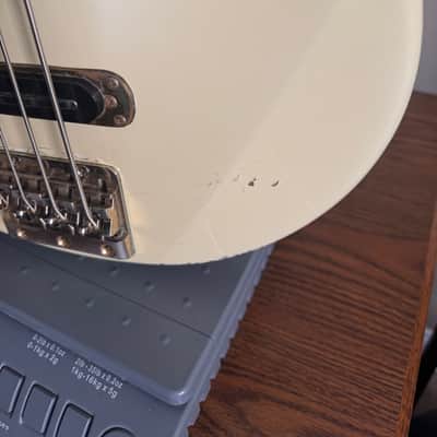 LEFT HANDED YAMAHA BB1600 BASS GUITAR image 7