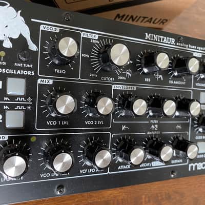 Moog Minitaur Rev2 TBP002 2012 - Present - Black image 2