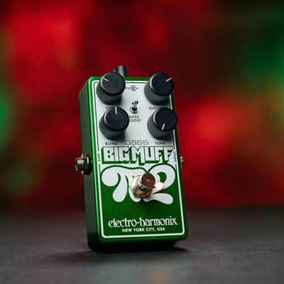 Electro-Harmonix Bass Big Muff Pi 2 Dual Op-Amp Fuzz Pedal – Brand New image 3