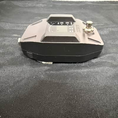 Shure GLXD6 Wireless Guitar Pedal Receiver with GLXD1 Z2 Wireless Bodypack Transmitter image 5