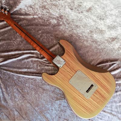 GB Liuteria Traditional Strato Vegatrem - Camphor burl image 25