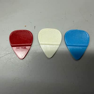 Martin 3 Guitar Picks 70s L M H image 5
