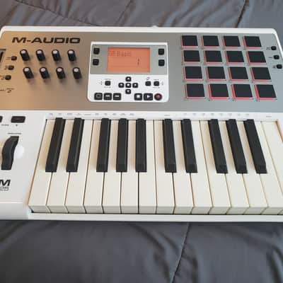 M-Audio Axiom Air 25 2013 - Ivory White (Controller Only - Ignite Software Discontinued) image 2