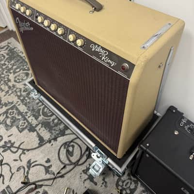 Fender Vibro-King 60-Watt 3x10" Guitar Combo 1994 - 2002 - Blonde image 2
