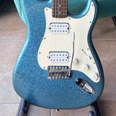 Squier Bullet Stratocaster HH with Tremolo 2010 - 2014 - Blue Sparkle image 1