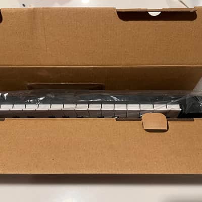Native Instruments Komplete Kontrol M32 USB MIDI Keyboard Controller image 2