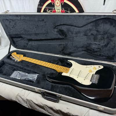 Fender USA Dan Smith era Stratocaster Guitar with Case 1983 - Black / Maple neck image 1