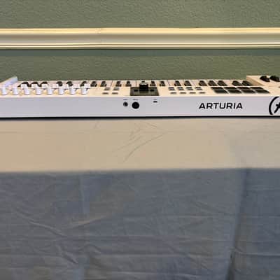 Arturia KeyLab Essential 49 MIDI Controller 2017 - Present - White image 5