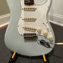 Fender Custom Shop 1964 Stratocaster Journeyman Relic - Faded Aged Sonic Blue