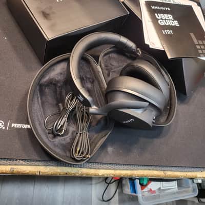 HEAVYS H1H Multi-Driver Headphones Bundle image 2