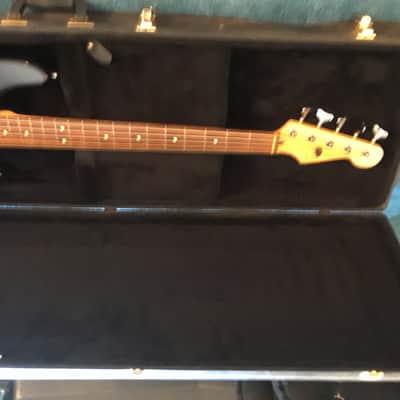 Fender 5 string Jazz bass plus 90's black image 7