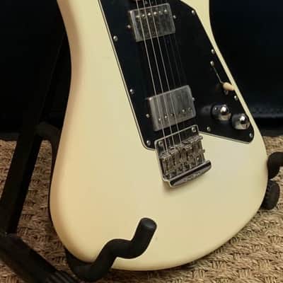 Music Man Albert Lee w/HC image 2