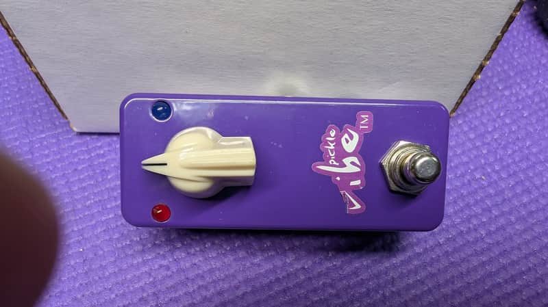 Lovepedal Pickle Vibe Tremolo/Vibrato | Reverb