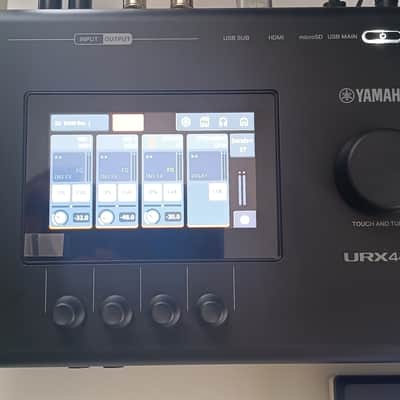 Yamaha URX44V USB-C Audio and Video Interface - Black image 3