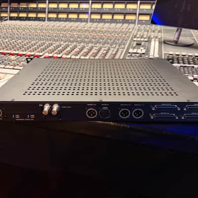 Universal Audio Apollo 16 18x20 Thunderbolt 2 Audio Interface with UAD DSP - Black image 6