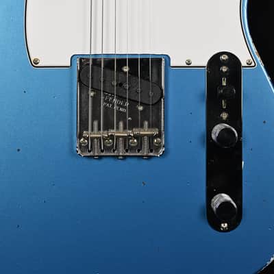 Fender Custom Shop 60's Telecaster from 2023 in Relic Lake Placid Blue with original hardcase image 5